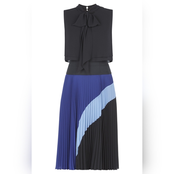 BCBGMaxAzria Dresses & Skirts - (1770) BCBG MAXAZRIA Pleated Dress, Size
